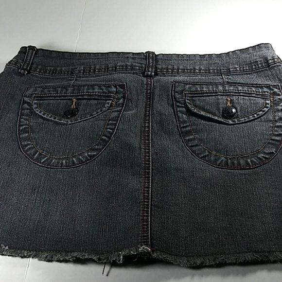 Miley Cyrus Denim Skirt. - Picture 4 of 6